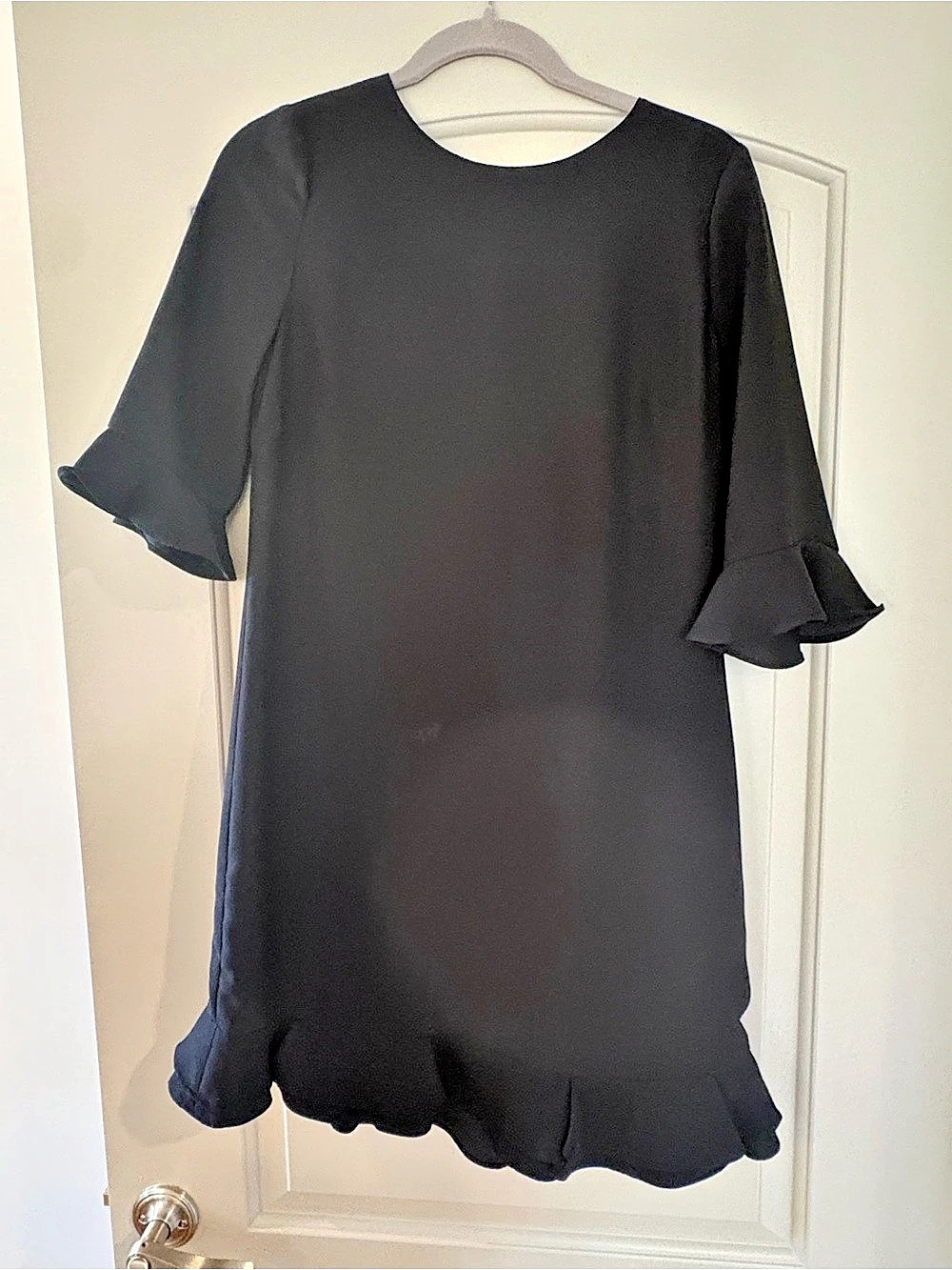 CeCe Ruffle-Hem Shift Dress
